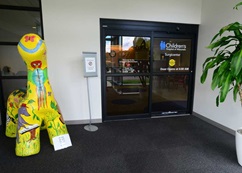 An entry way photo of Children's Wisconsin Surgicenter located in Milwaukee.