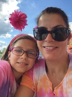 Jenni, Adult Congenital Heart Disease patient at the HErma Heart Institute, with her daughter Cassie in 2016