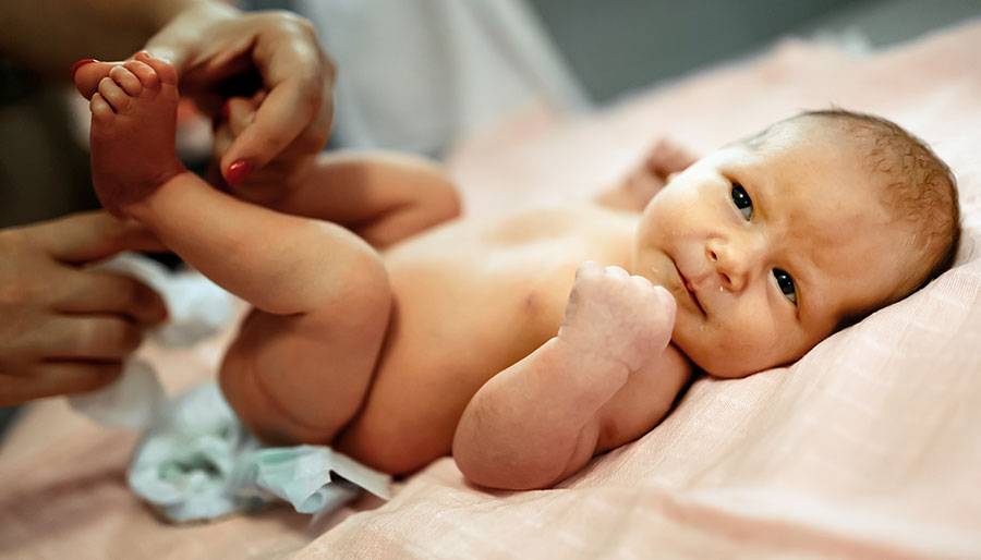 Baby fussy clearance while pooping